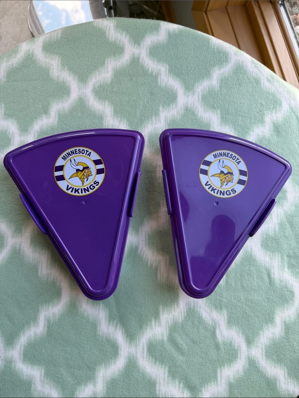 NWT 2 NFL licensed Minnesota Vikings Purple Pizza slice or Pie Snack Containers